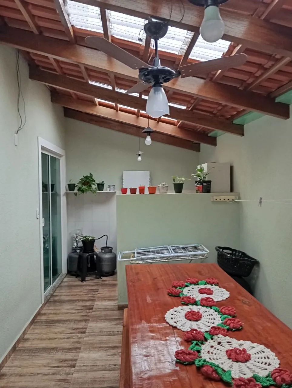Sobrado aconchegante mobiliado - Venda e Troca - Foto 4