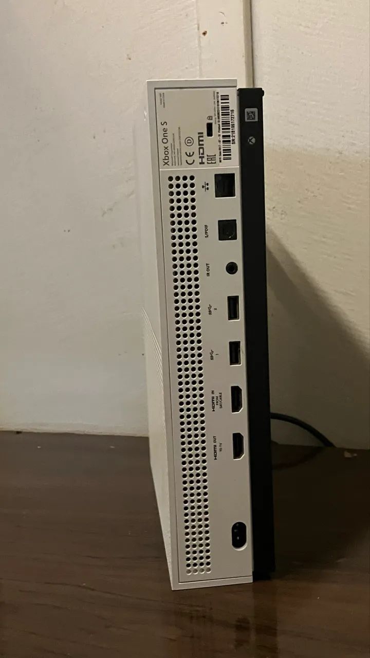 Xbox One S 1TB - Foto 4