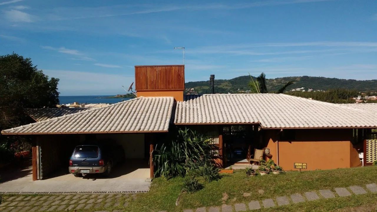 Casa em Condomínio com vista para o mar