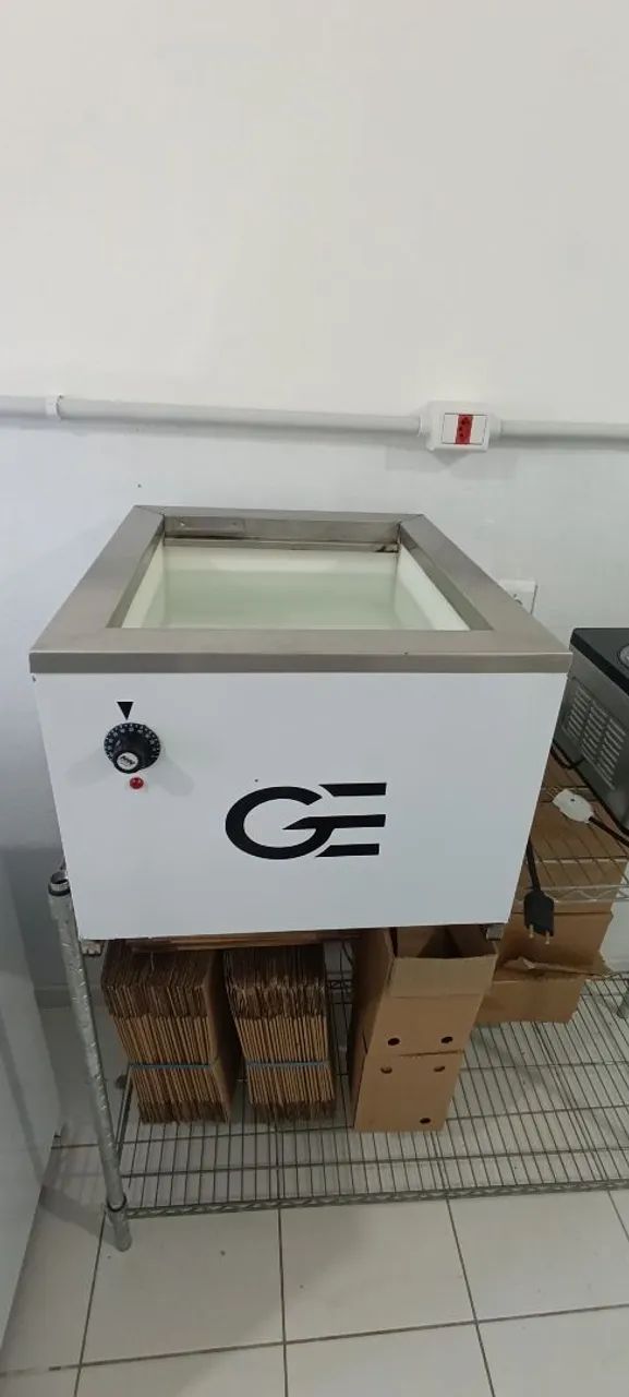 VENDO MINI FÁBRICA DE PICOLE E GELO SABORIZADO (COMPLETA) - Foto 3