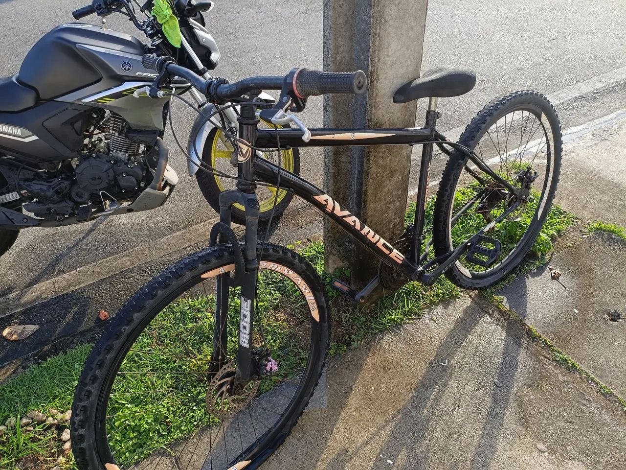BICICLETA AVANCE ARO 29 USADA - Foto 4
