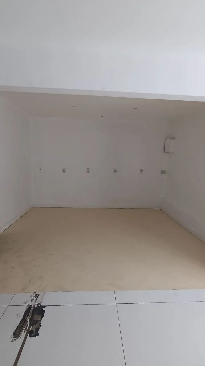 Ponto comercial 450m2. Av. Via láctea. Adrianópolis. - Foto 4
