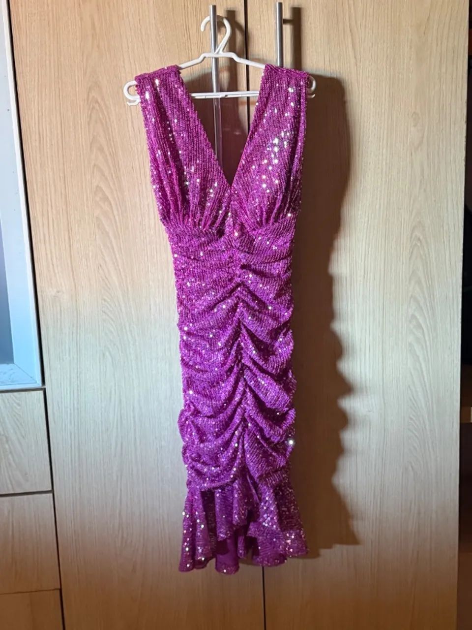 Vestido de paetê rosa curto da unity seven