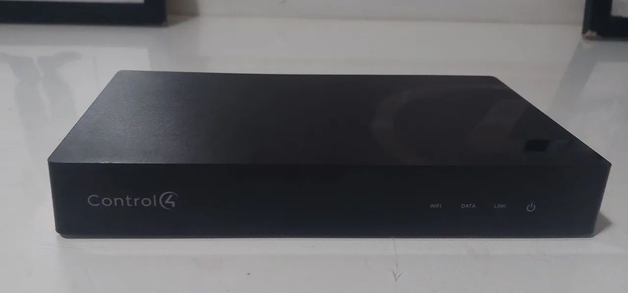 Central automação control4 hc250 