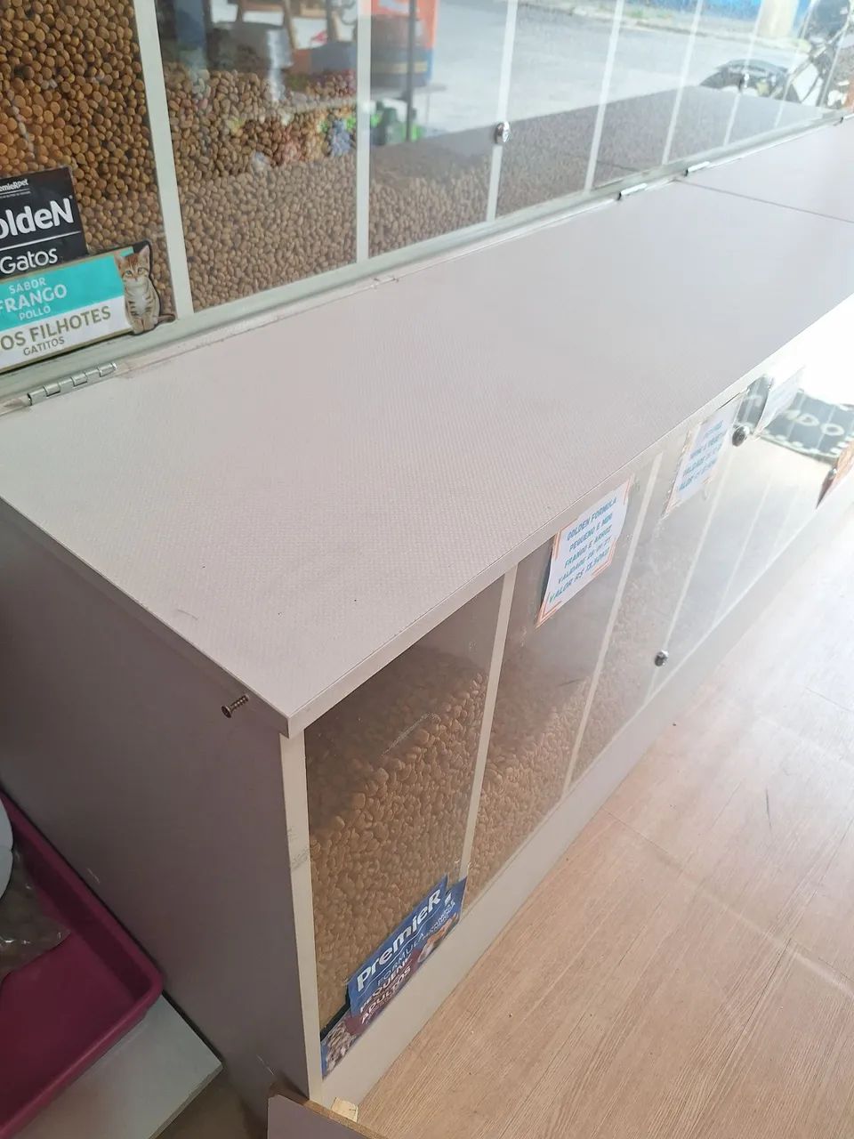 Dispenser de MDF para ração  - Foto 4