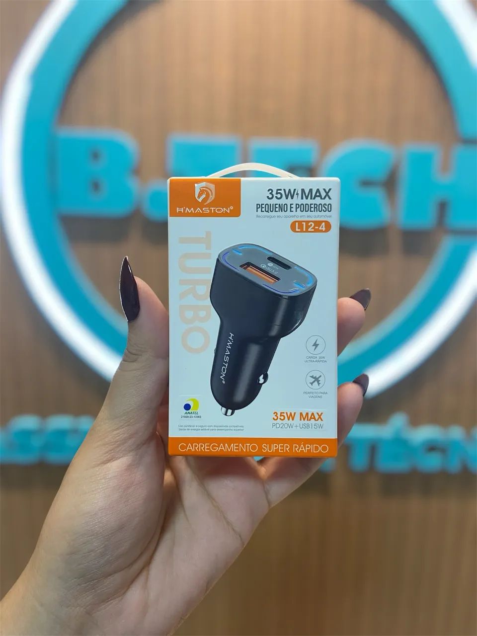 Carregador veicular com entrada tipo C e USB