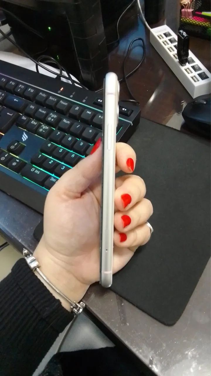 Vendo IPhone 11 - Foto 4