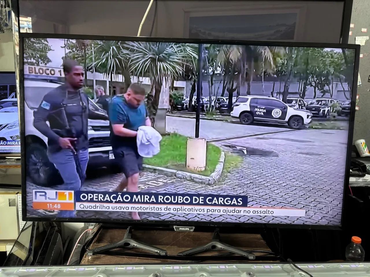 VENDO TV SMART DE 42 POLEGADAS - Foto 2