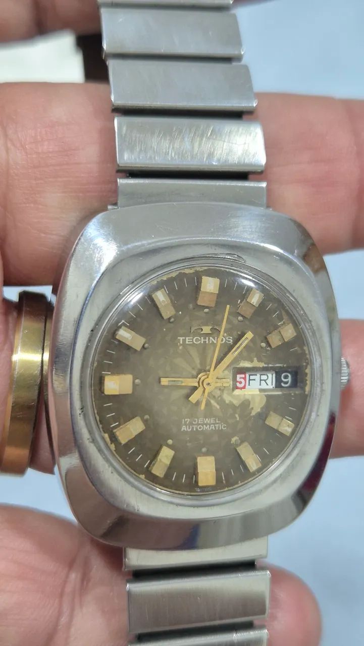 Relógio TECHNOS AUTOMÁTICO  VINTAGE   -   MÁQUINA ETA   - Foto 3
