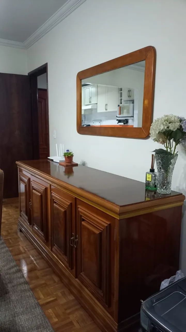 Mesa de Jantar com 8 cadeiras, balcão e espelho - Foto 3