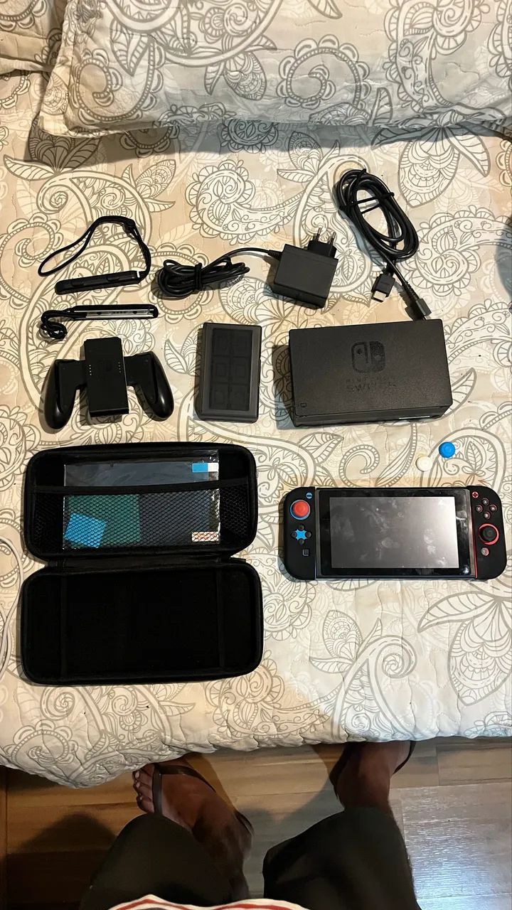 Nintendo Switch V2 original completo + película de brinde.