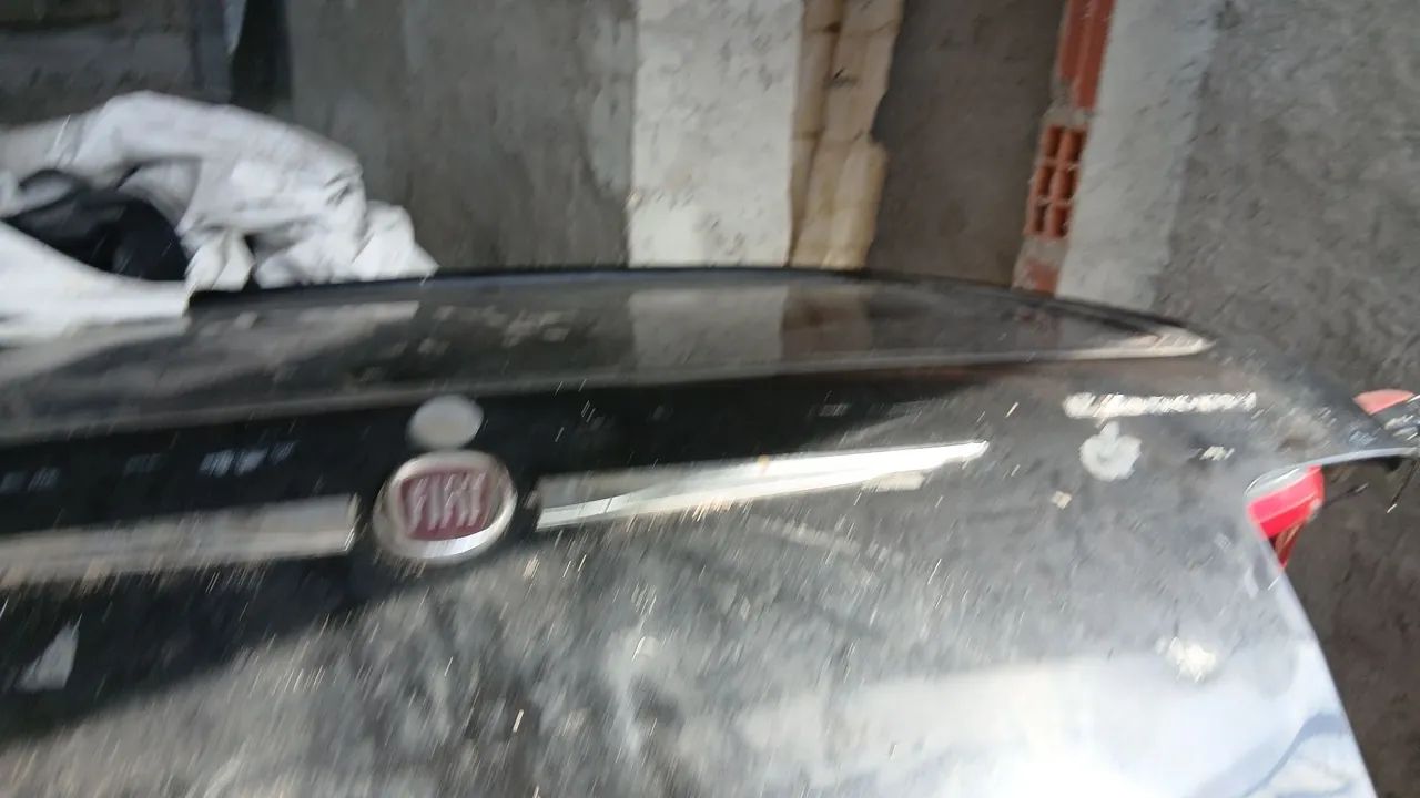 Tampa traseira UNO FIRE 2010 - Foto 2