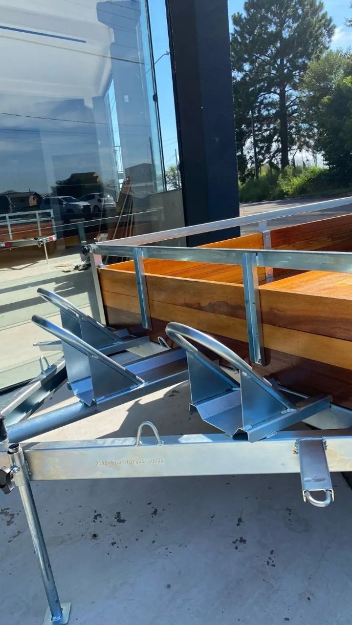 Carretinha 2,00 x 1,40 Reforçada 550kg - Nova com Nota e Doc p/ Emplacar - Foto 3