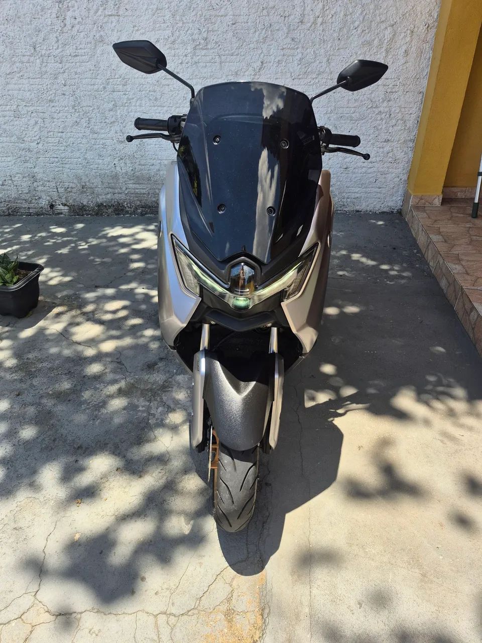 Nmax muito nova