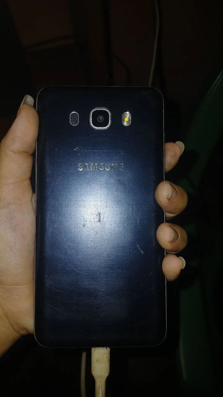 Celular J7 - Foto 2