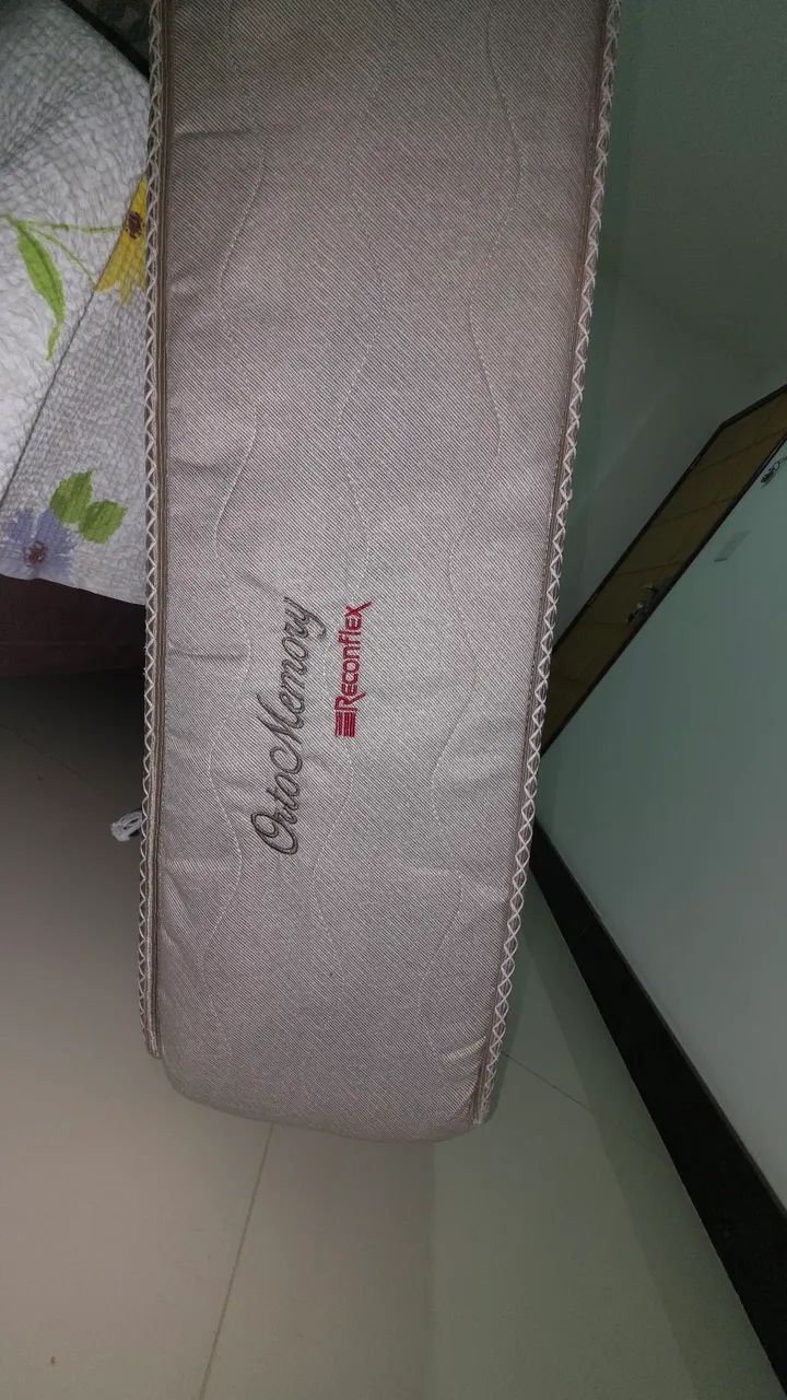 Vendo Cama box de casal + colchões - Foto 4