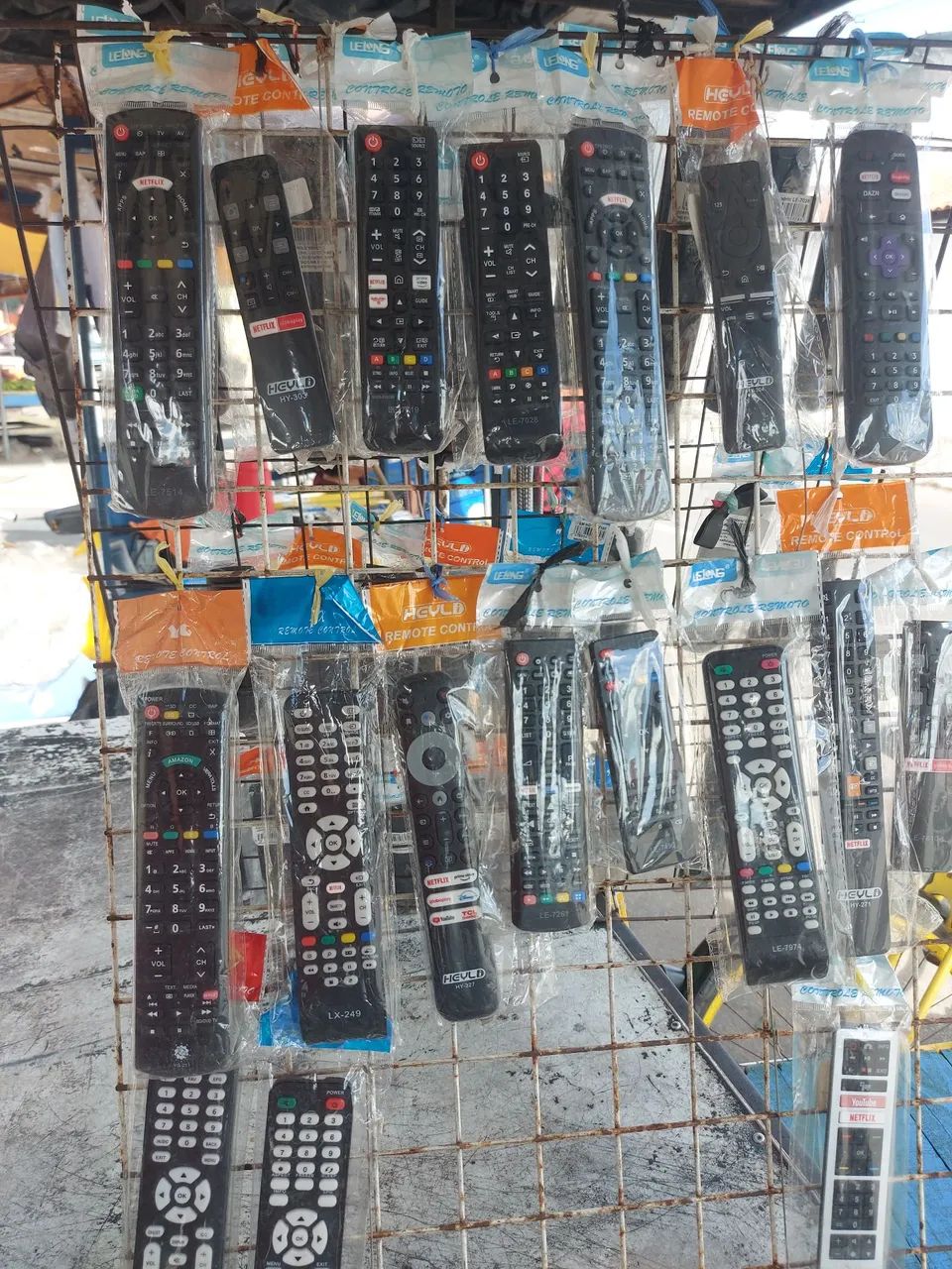 CONTROLE TVS VÁRIOS MODELOS DE CONTROLES  - Foto 2