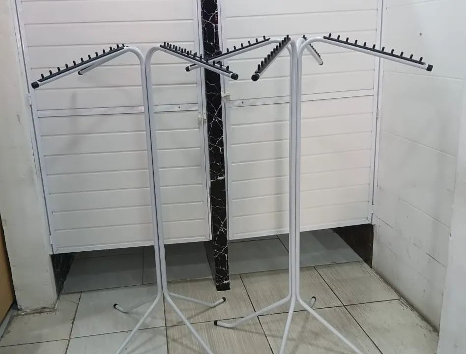 Expositor de roupa 