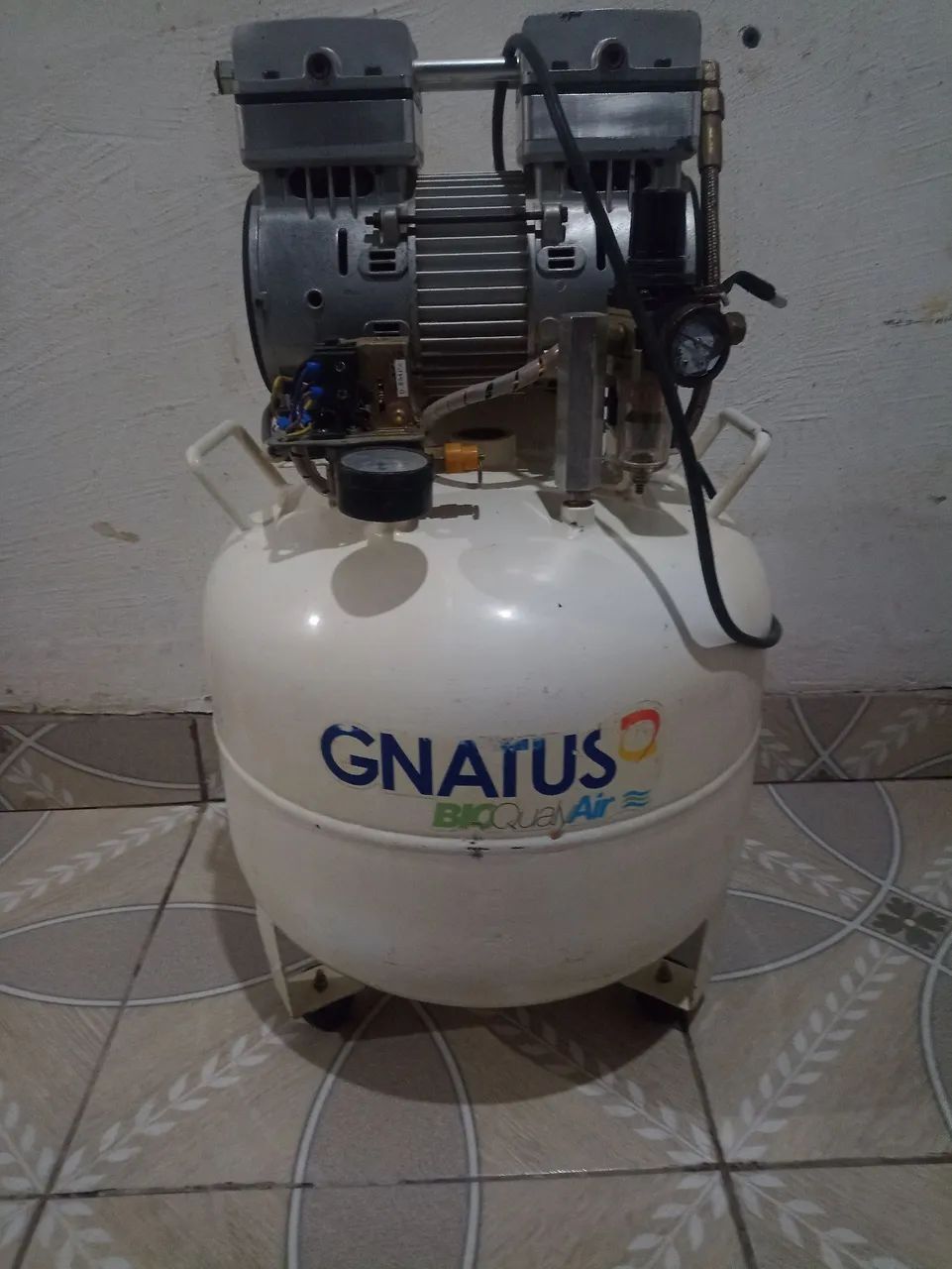Compressor ondontologico 2.000 - Foto 2