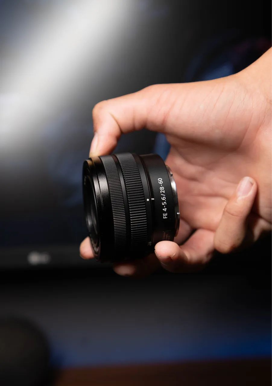 Lente Sony FE 28-60mm f/4-5.6 - Excelente Estado - Foto 2