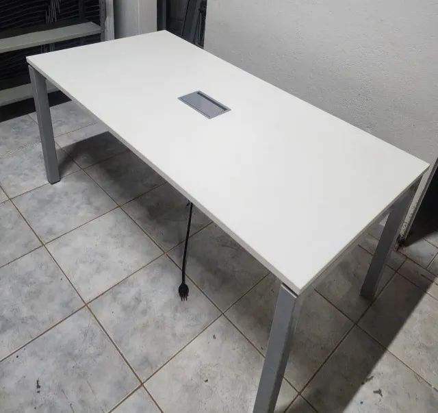 Mesa de Reunião - Mesa de Escritório com Caixa de Tomada - Foto 3