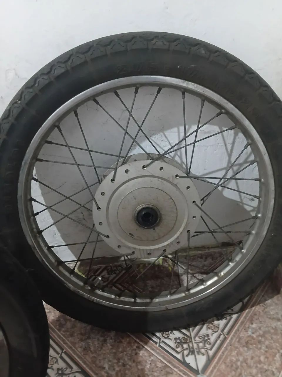 Vendo Rodas Biz 110i com pneu - Foto 3