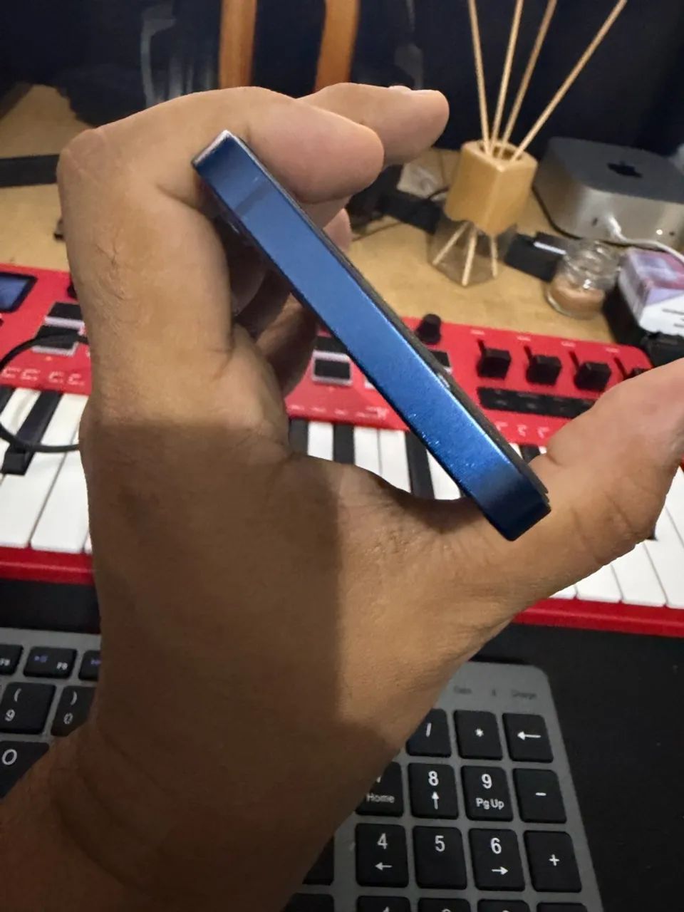 iPhone 12 - 256gb azul - Foto 4