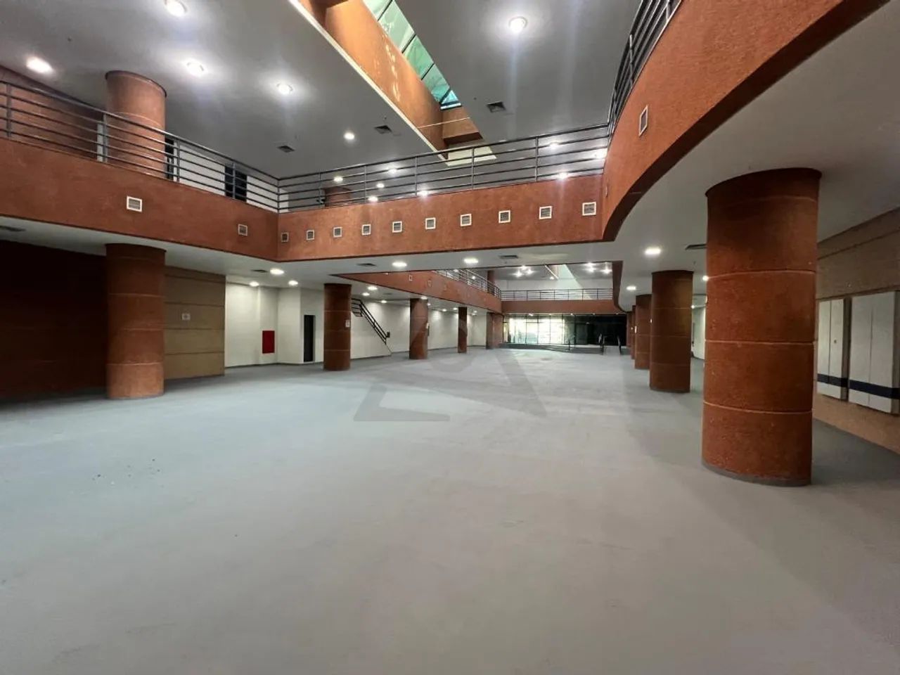 Prédio à venda e para alugar em Campinas, Centro, com 1600 m² - Foto 3
