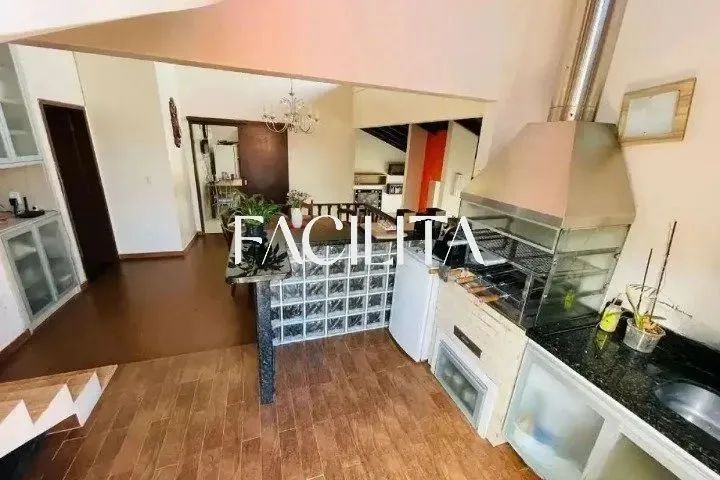 Casa com 4 quartos e 2 su ítes no bairro Pantanal, Florianópolis. - Foto 4