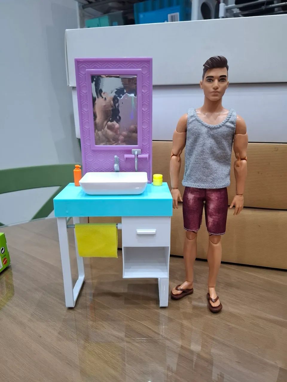 Boneco ken barbie e banheiro