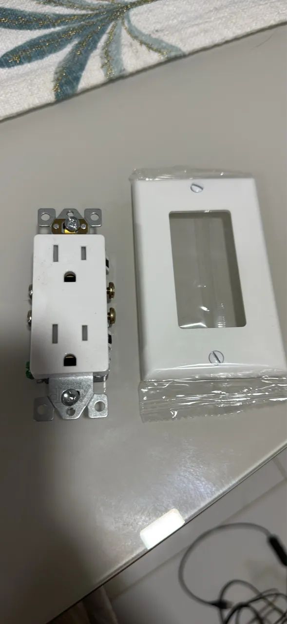 TOMADA 125 volts 15 AMP MODELO AMERICANO  - Foto 2