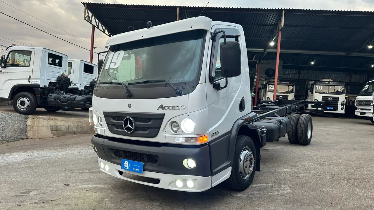 MB accelo 815 CE - Foto 4