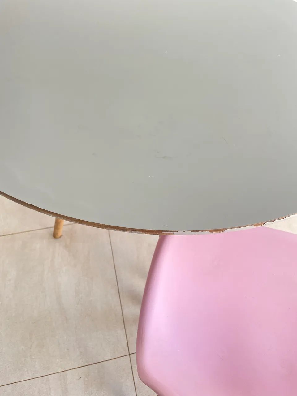 Mesa com duas cadeiras  - Foto 5