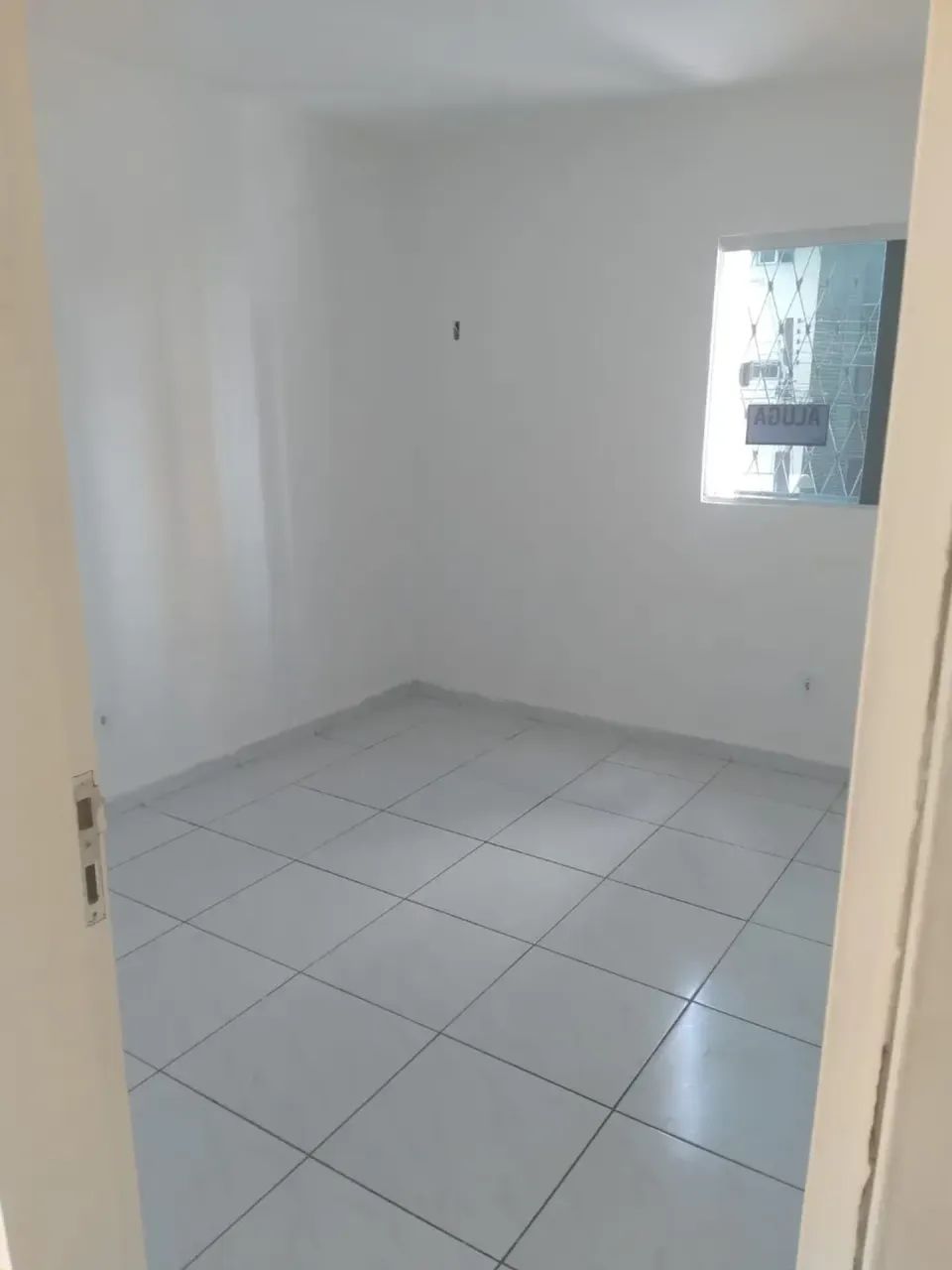 Apartamento nos Bancários, primeiro andar , Varanda e garagem coberta - Foto 5