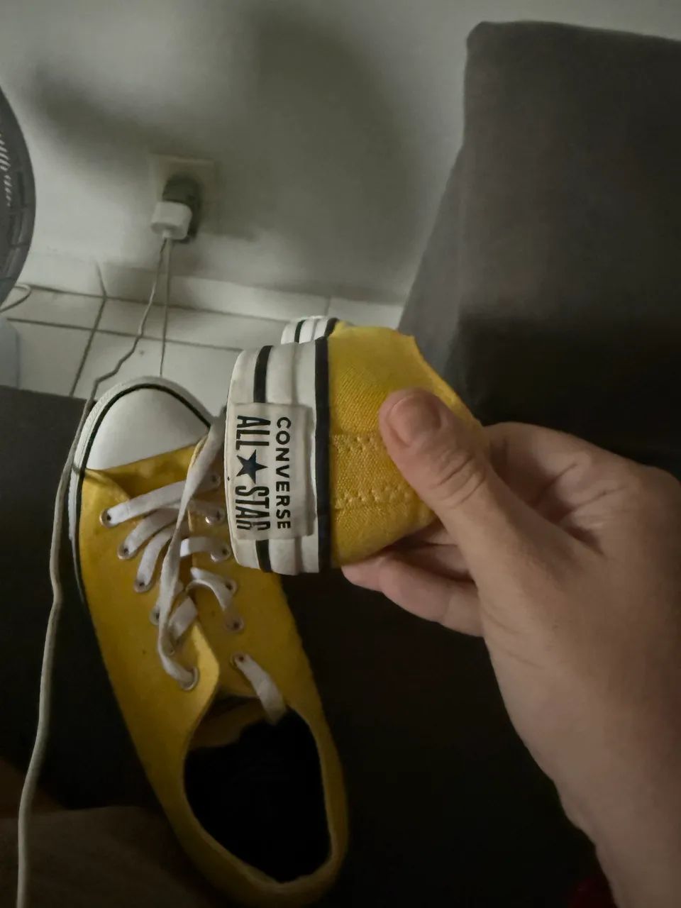 Vendo All Star amarelo usado  - Foto 2