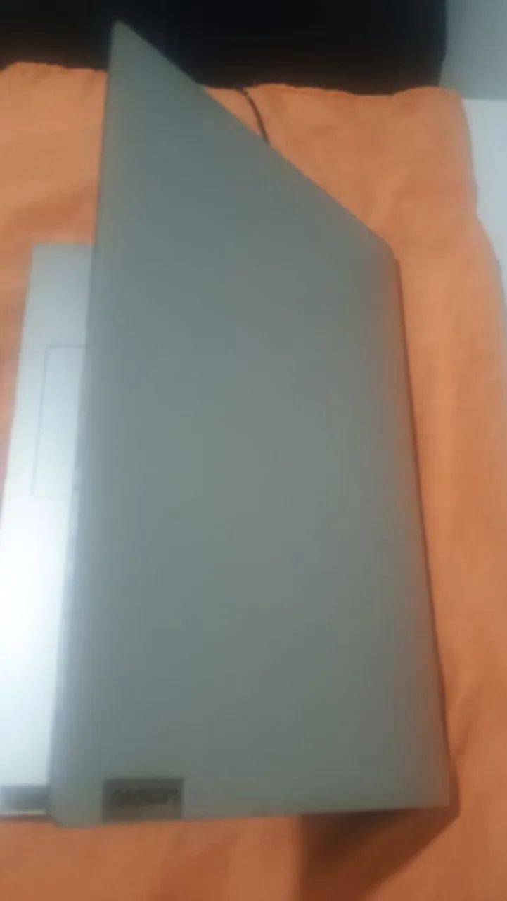 Vendo notebook Lenovo i3 décima geração 
