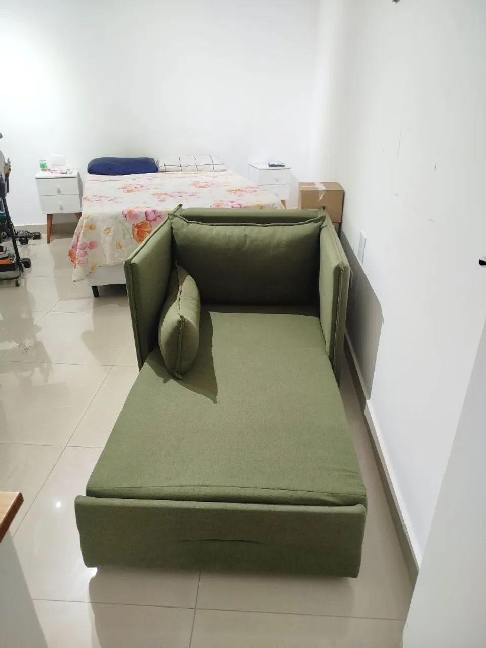 Sofá cama de linho com almofadas  - Foto 5