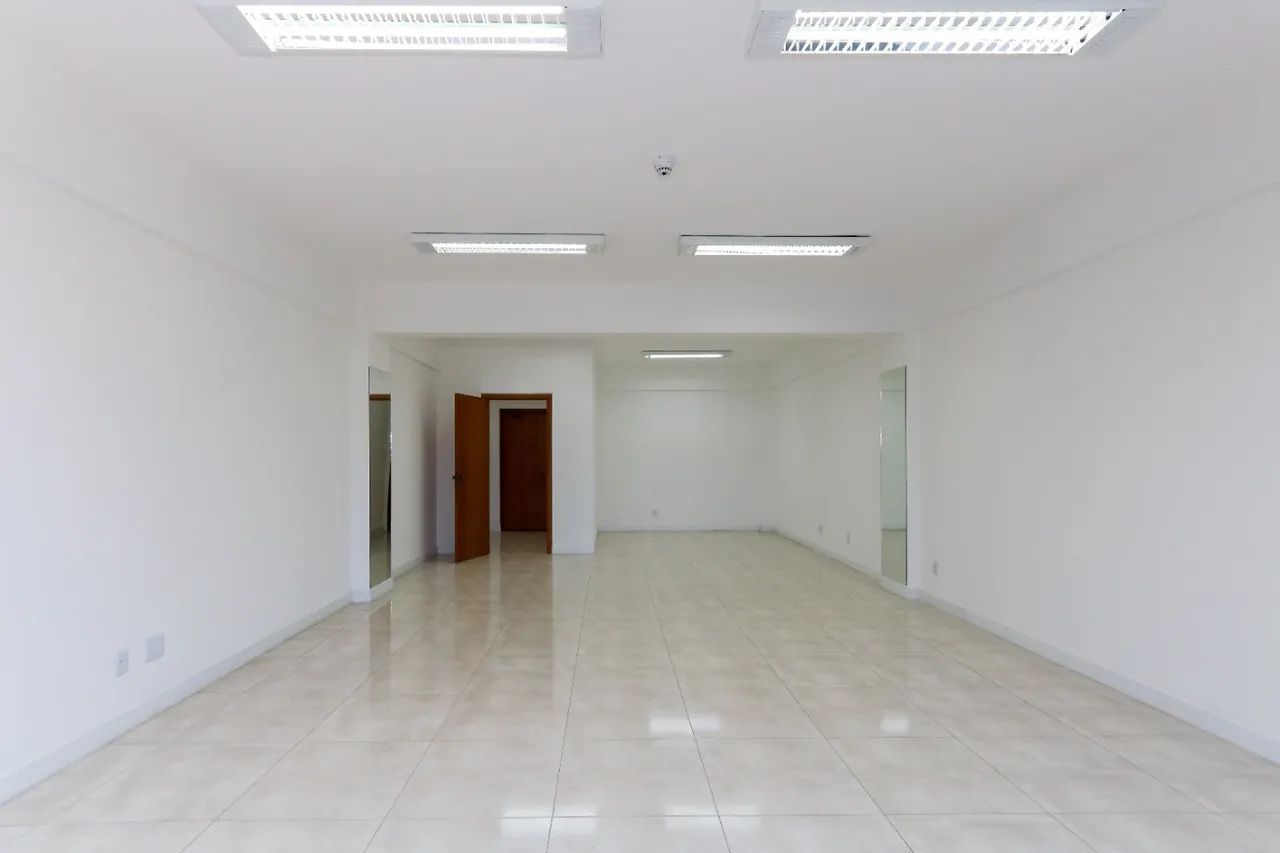 Sala para Alugar no bairro Centro com 64m² - Foto 2