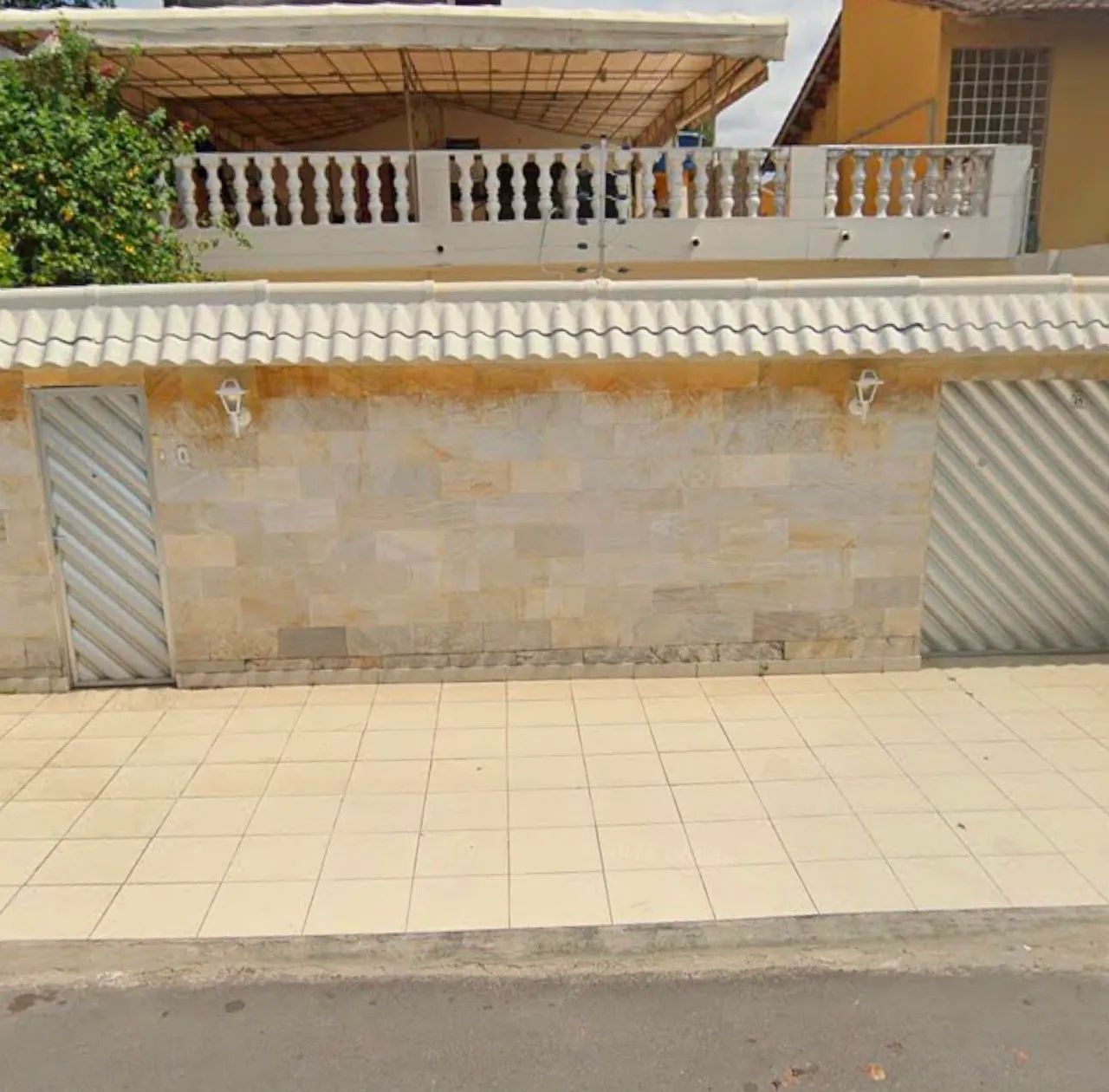 Casa 5 Dormitórios. Adrianópolis.