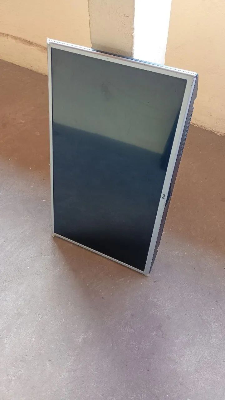 Tv LG 32 polegadas Smart com defeito  - Foto 4