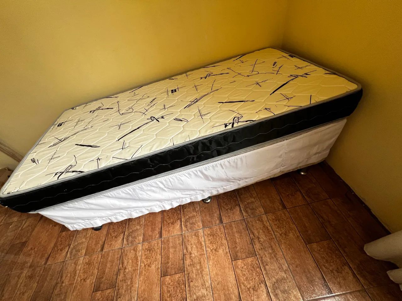 Camas box de solteiro com colchão  - Foto 3