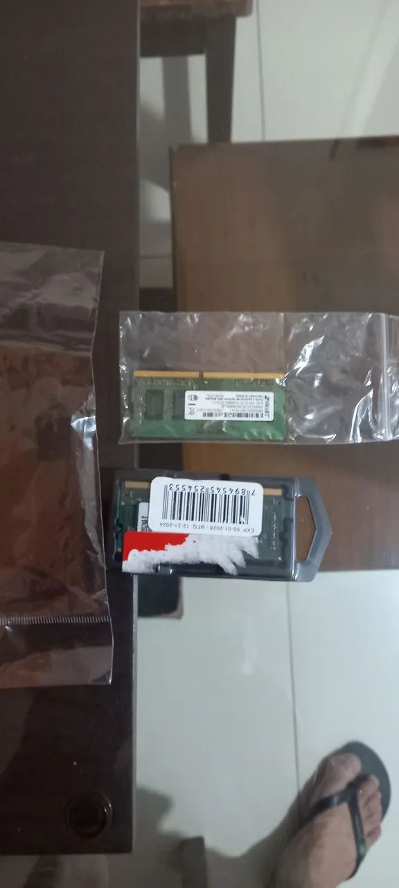 Memórias RAM 8 e 4 Gb notebook 