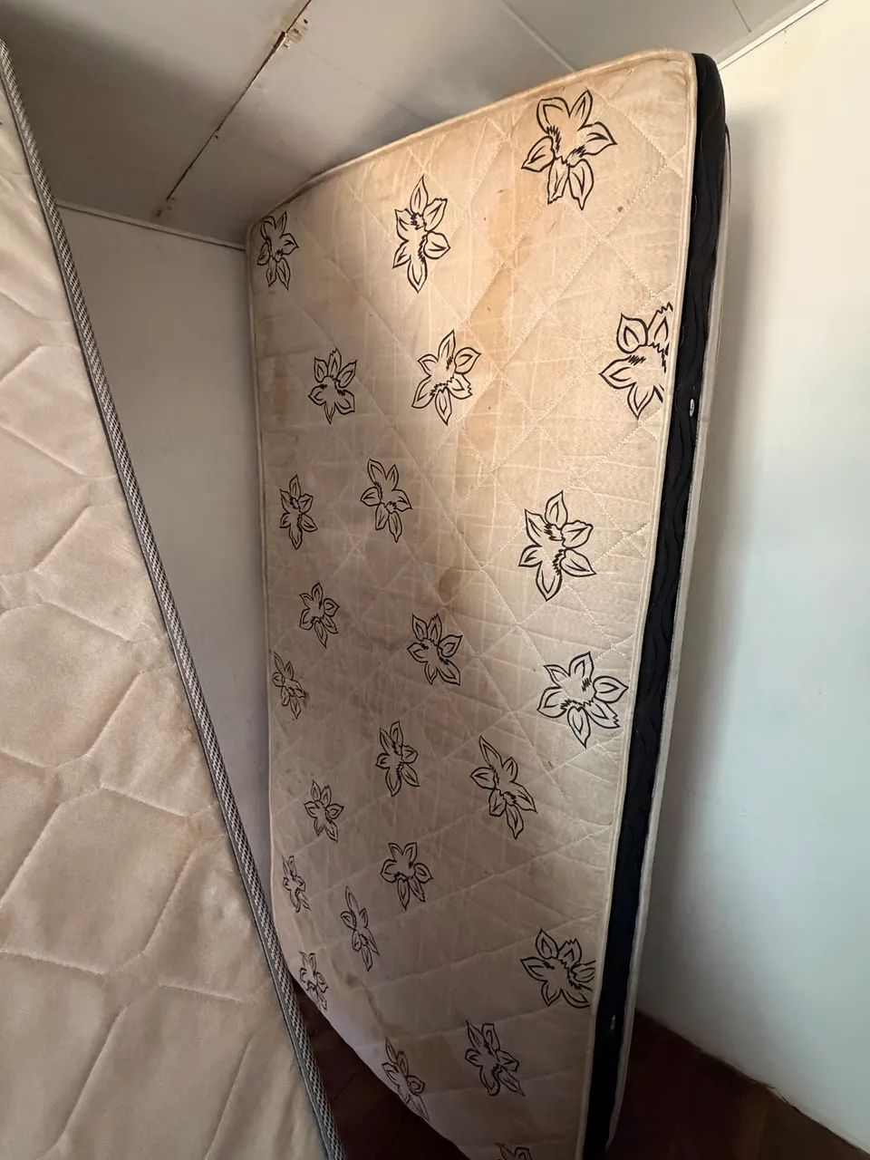 CAMA BOX DE SOLTEIRO (COLCHÃO E BASE)  - Foto 3