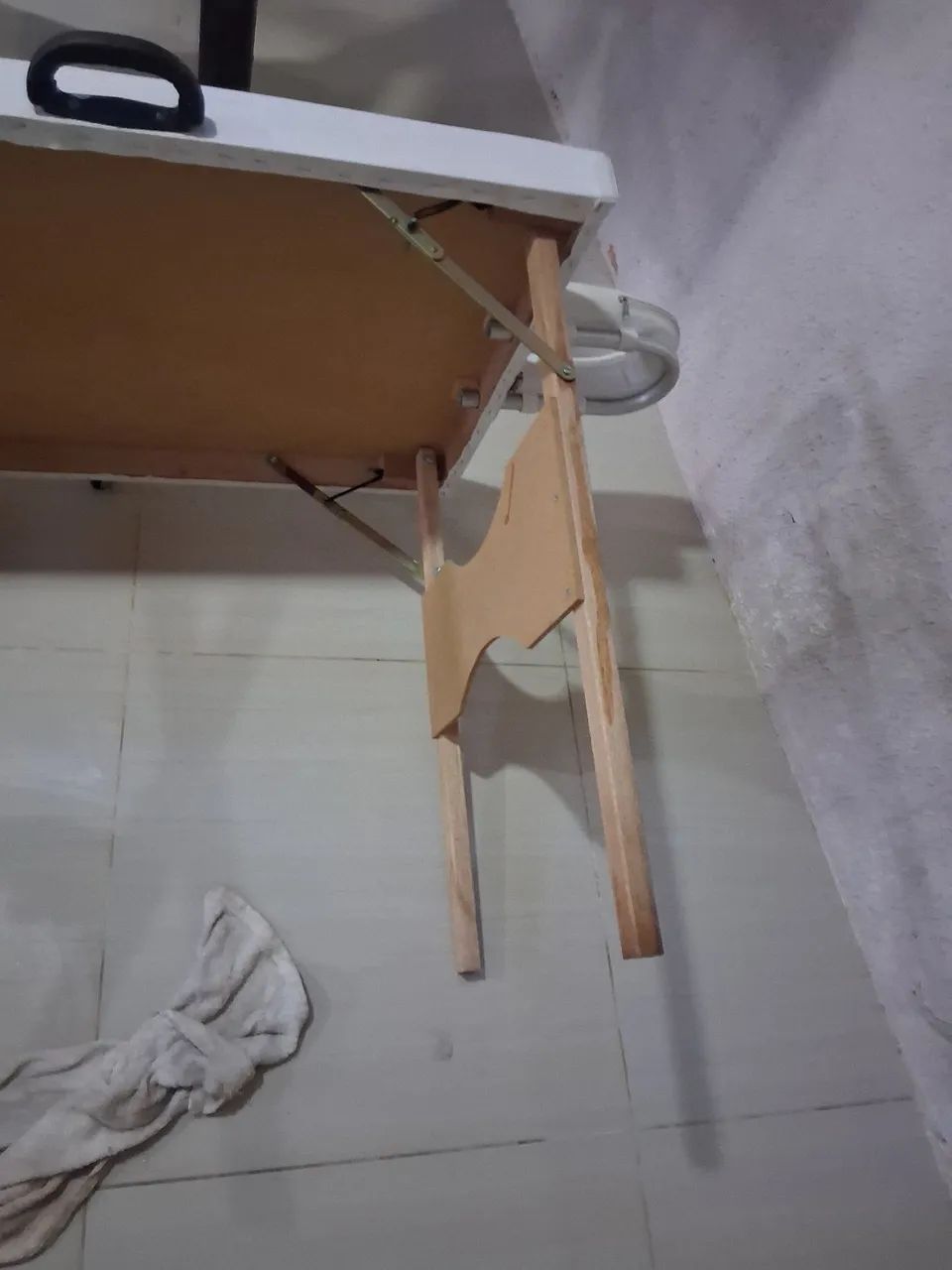 Vendo maka estilo mala cor branca  - Foto 4