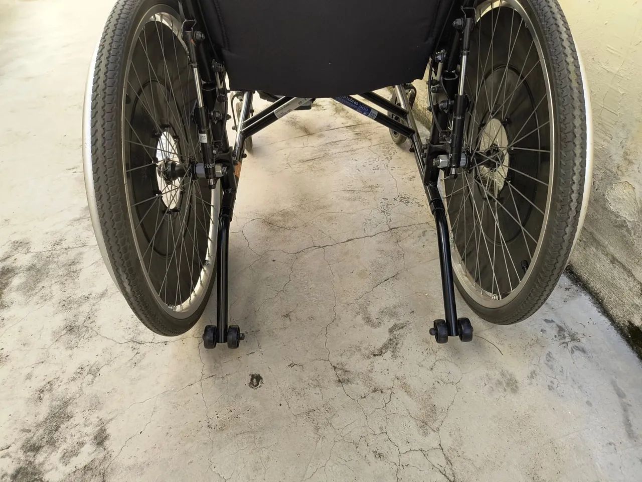 Cadeira de rodas Ortobras c/ encosto para cabeça  - Foto 2