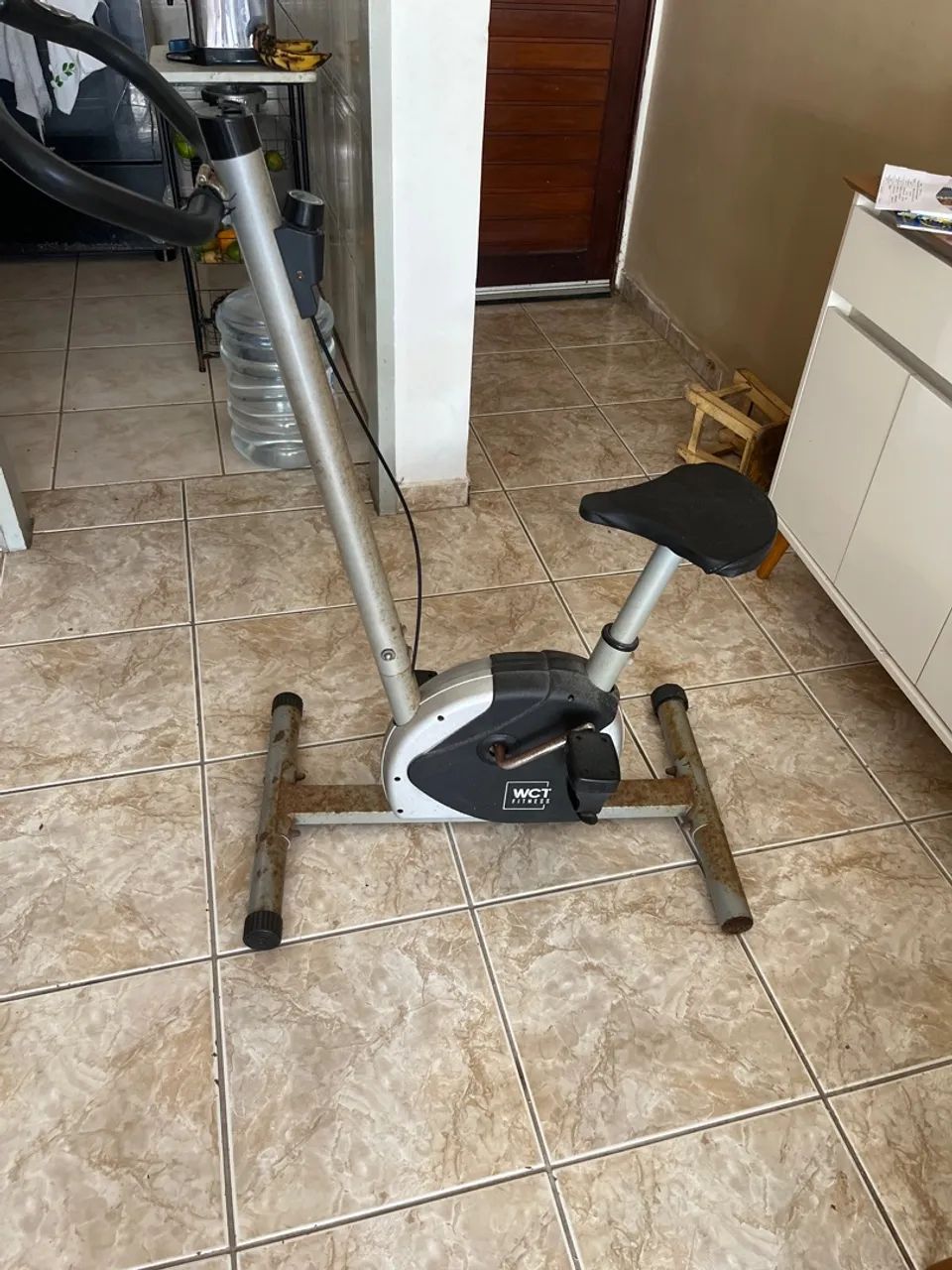 Vende se bicicleta ergométrica 