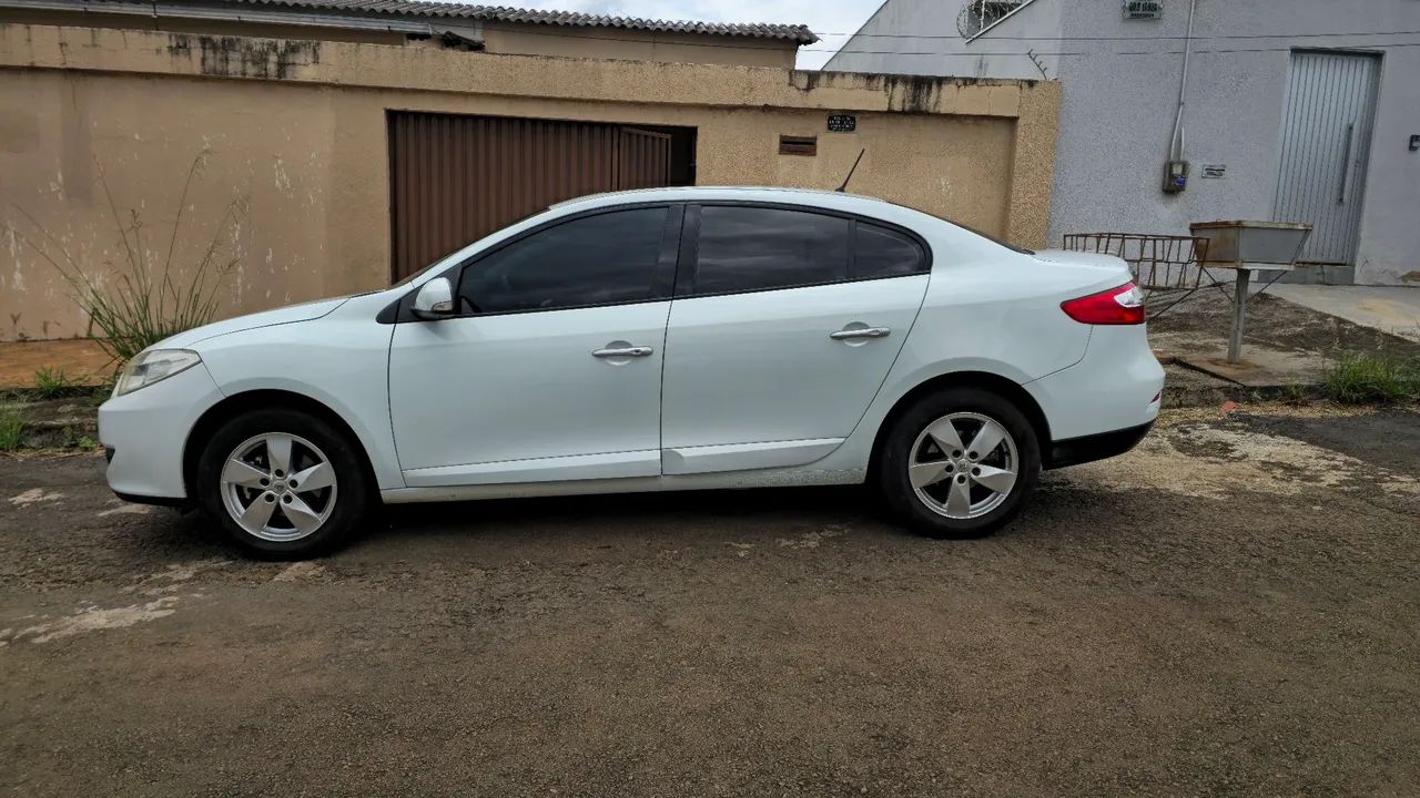 Renault Fluence FLUENCE Sed. Dynamique 2.0 16V FLEX Aut. 2014
