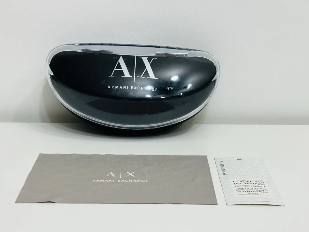 Capa case Armani Exchange original em excelente estado.
