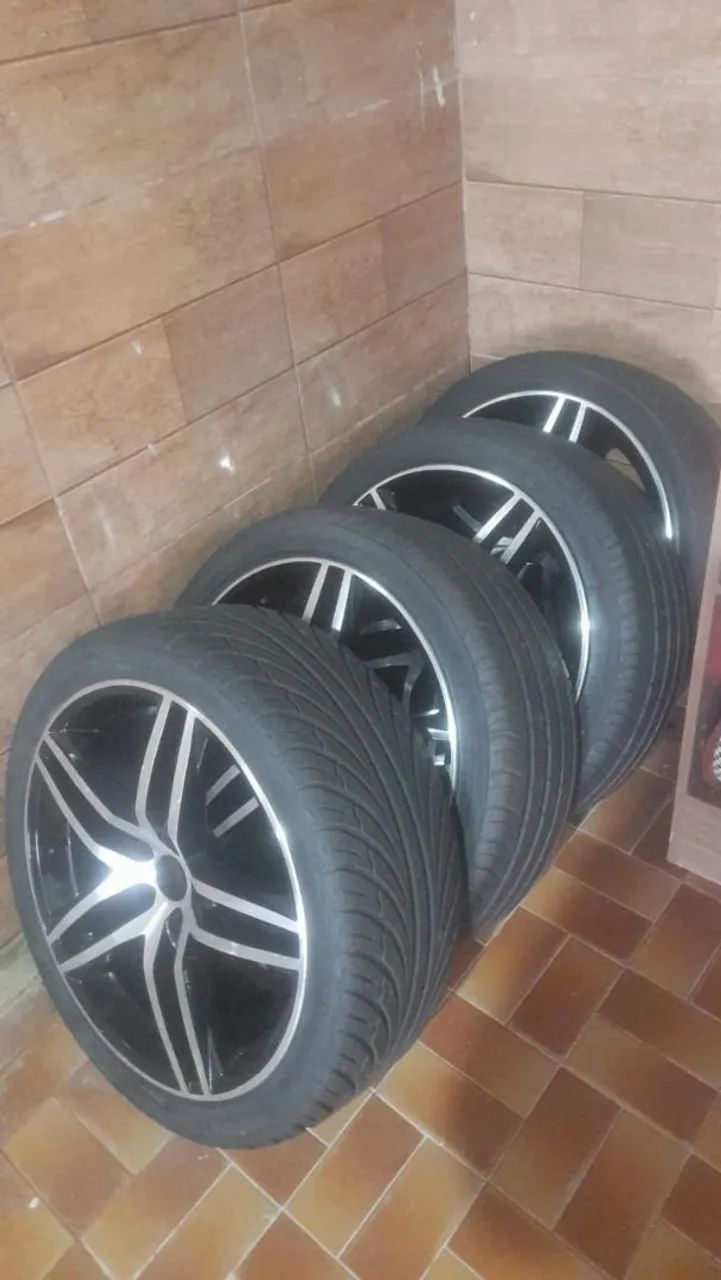 Rodas novas com pneus - Foto 4