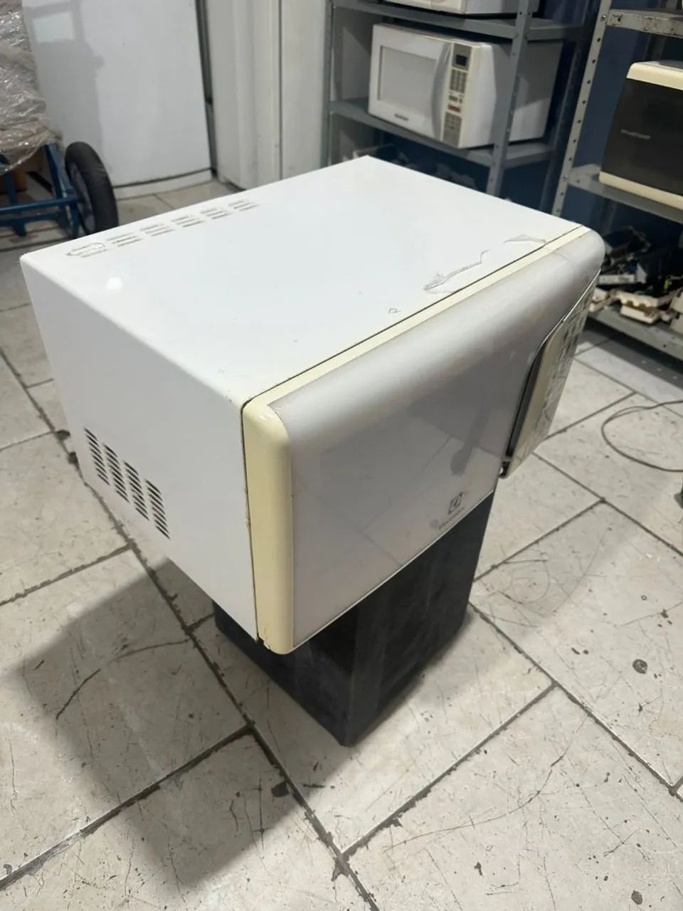 Microondas Electrolux 31L 127v - Foto 2